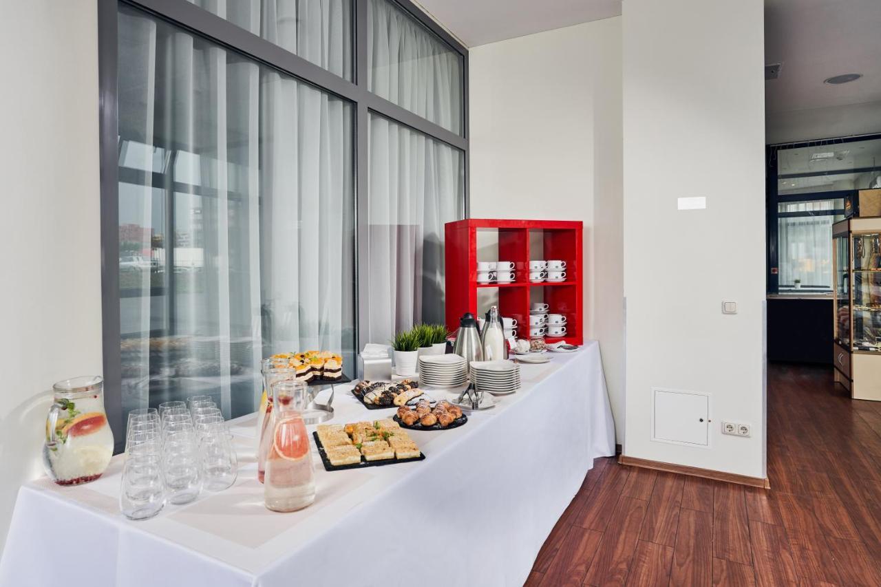 Green Park Hotel Vilnius Bagian luar foto