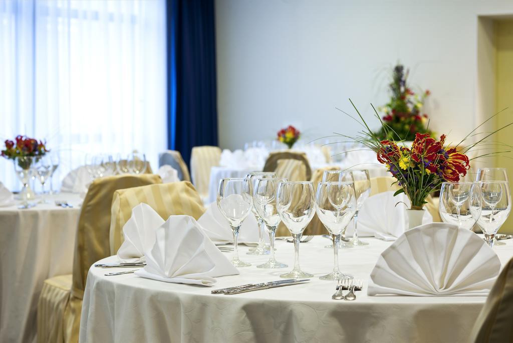 Green Park Hotel Vilnius Bagian luar foto