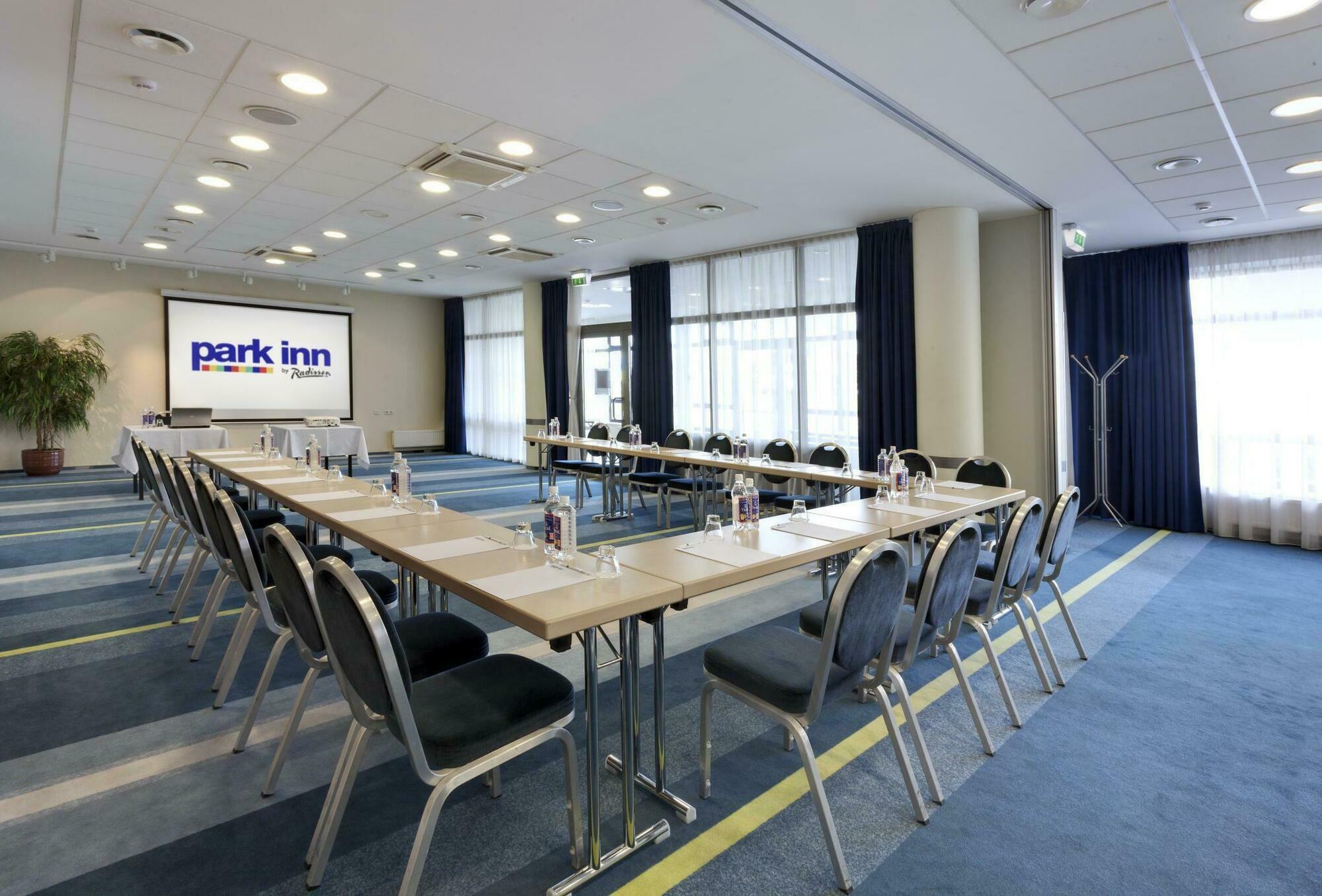 Green Park Hotel Vilnius Bagian luar foto